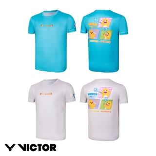 【VICTOR 勝利體育】2025 VICTOR 中國羽毛球公開賽 X 奶龍聯名針織T恤(T-CO2505NL G/V 卡普綠/泡沫灰)