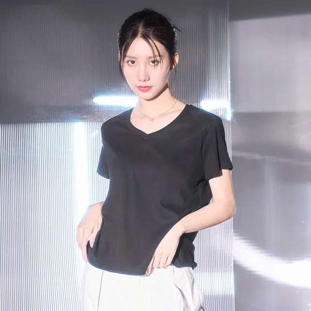 【MAJOR MADE】V領特殊剪裁修身上衣(女裝短袖/素色短T/休閒上衣)