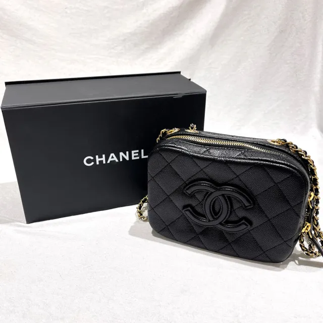 【CHANEL 香奈兒】經典雙C LOGO菱格紋小牛皮鏈帶相機包/斜背包(黑色/金鍊)