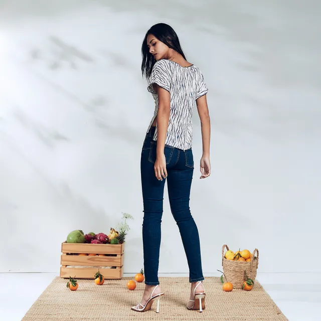 【ICHE 衣哲】Cop.Copine法式微光紋理印花造型上衣