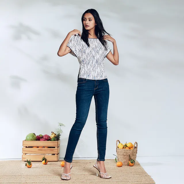 【ICHE 衣哲】Cop.Copine法式微光紋理印花造型上衣