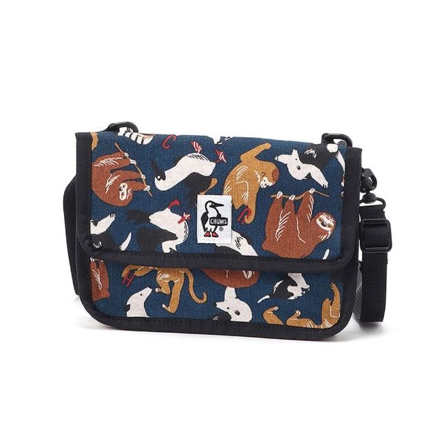【CHUMS】CHUMS 休閒 Mini Pouch Sweat隨身肩背包 Animals 男 女(CH603653Z354)