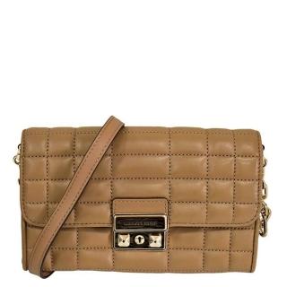 【Michael Kors】MK 迷你款Tribeca格子WOC翻蓋手拿斜揹包(駝色/贈原廠防塵袋紙袋/七夕情人節)