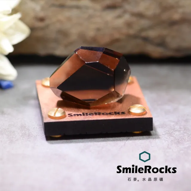 【SmileRocks 石麥】石麥水晶原礦 茶黃水晶隨形冰塊No.6251750729(SmilePad 6X6底板)