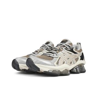 【asics 亞瑟士】Asics GEL-Quantum Kinetic 米灰棕 金屬質感 透氣 休閒鞋 運動鞋 男鞋 1203A270-204