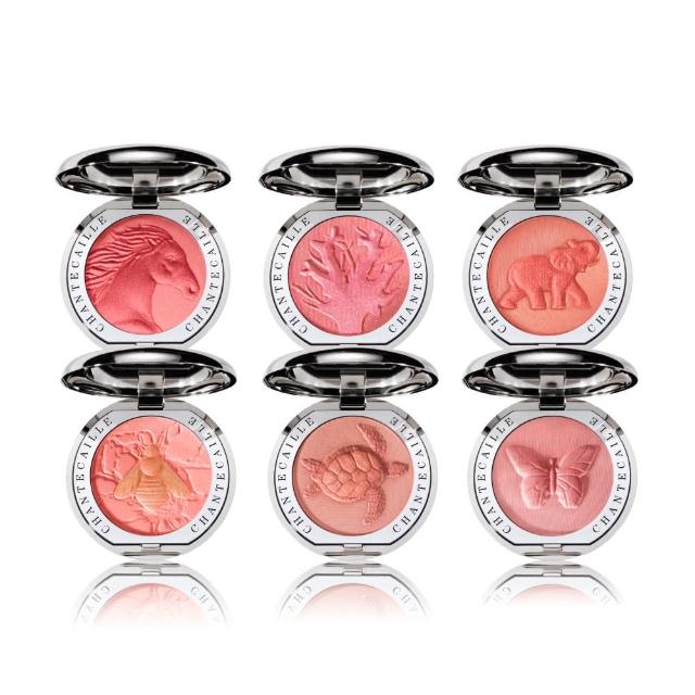 CHANTECAILLE香緹卡 慈善頰彩 是一款高顴彩,以柔霧感與自然光澤為特色,適合追求自然好氣色的消費者。採用高品質成分,提供長效持色與舒緩肌膚效果,輕盈不厚重,易於上妝與卸妝。2024秋冬限定款式,為您帶來時尚與實用的完美結合。 CHANTECAILLE香緹卡 慈善頰彩