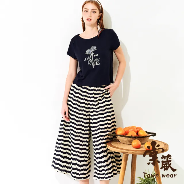 【TOWN’WEAR 棠葳】精緻閃亮花卉T恤(中大尺碼/女上衣/女上著/棉質/短袖/刺繡/百搭/文字)