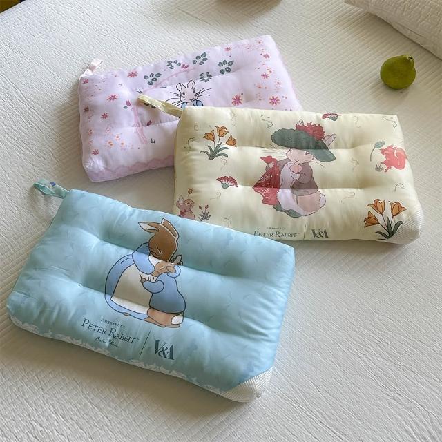 【PETER RABBIT 比得兔】60支天絲兒童枕-任選(2入/童枕/水洗枕/天絲枕/枕頭/比得兔與V&A博物館)