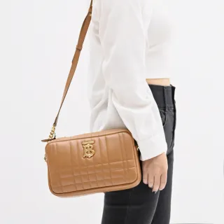 【BURBERRY 巴寶莉】Small Lola 金屬TB LOGO絎縫格紋小羊皮相機包斜背包(咖)