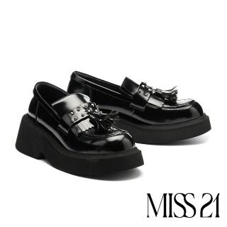 【MISS 21】惡魔學院純色鉚釘流蘇亮感樂福大頭厚底鞋(黑)