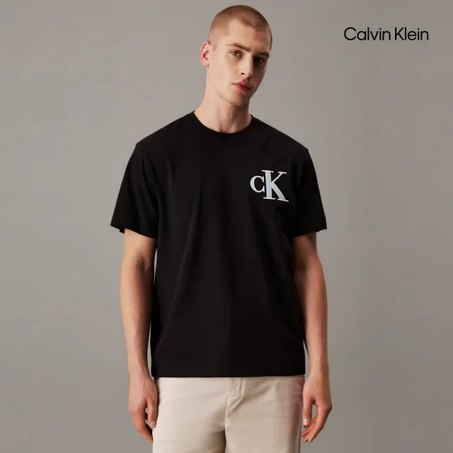 【CALVIN KLEIN】官方旗艦館 學院風 CK 徽章圓領 T 恤_黑色