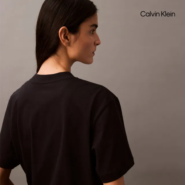 【CALVIN KLEIN】官方旗艦館 CK 標誌方正版型 T 恤_黑色
