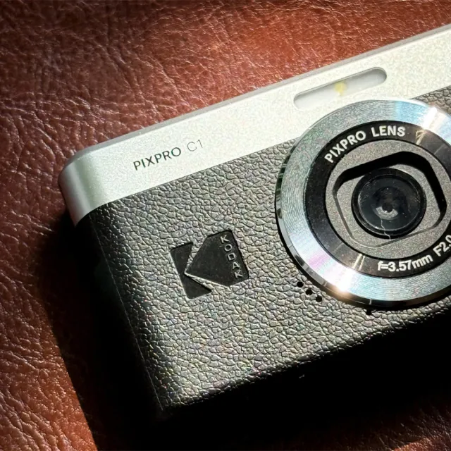 【Kodak 柯達】PIXPRO C1 復古數位相機 自拍翻轉螢幕 口袋型相機(公司貨-贈128GB記憶卡)
