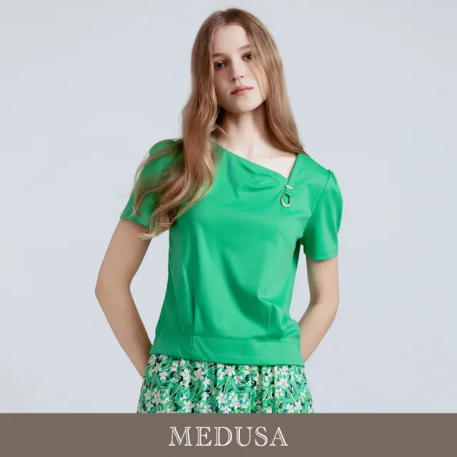 【MEDUSA 曼度莎】現貨-綠意單肩飾釦上衣（M-XL）｜女短袖上衣 女短袖上衣 造型T恤(601-5460A)