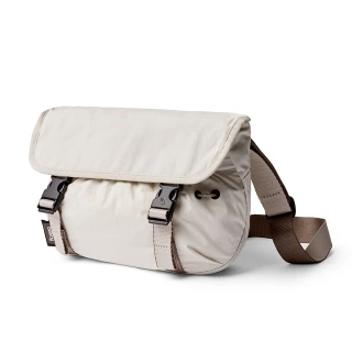 【Bellroy】束帶系列迷你隨身斜背包6L 都市隨身包 側背包 小包 收納隔層 禮物 送禮 推薦(燕麥色)