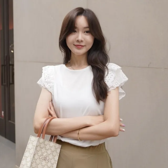 【baibeauty 白鳥麗子】韓國製甜美素色緹花荷葉邊短袖上衣(韓國製)