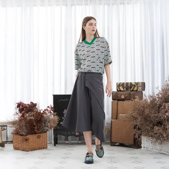 【ICHE 衣哲】Cop.Copine 法國原裝進口印花撞色V領短袖上衣