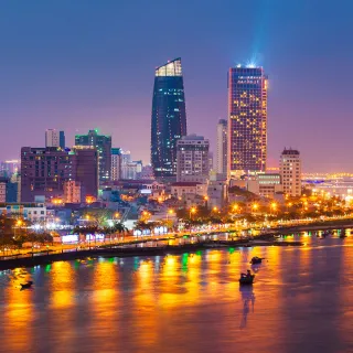 【喜鴻假期】【幸福峴港浪漫５日】世界遺產會安古鎮、絕美海岸線美奚沙灘、龍橋下午茶、海邊飯店(台中出發)