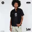 【Batman x Lee】男裝 短袖T恤｜蝙蝠俠 高譚市印花｜舒適版型 共2色(LB502095K11/LB502096888)