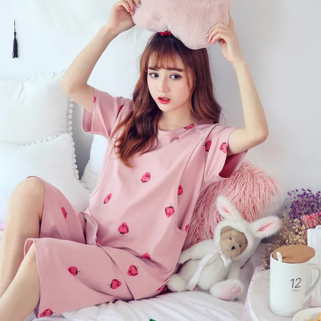 【lingling】全尺碼-草莓印花棉哺乳衣短袖二件式睡衣組 孕婦睡衣居家服(PA4379-草莓豆沙粉)