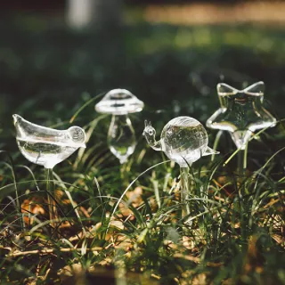 【gin gin】晶瑩剔透懶人澆水器 玻璃澆花器(自動滴水器 澆花瓶 盆栽佈置 園藝用品 多肉)