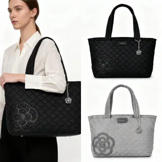 【CLATHAS】山茶花金屬吊飾菱格紋尼龍托特包(大/2色)