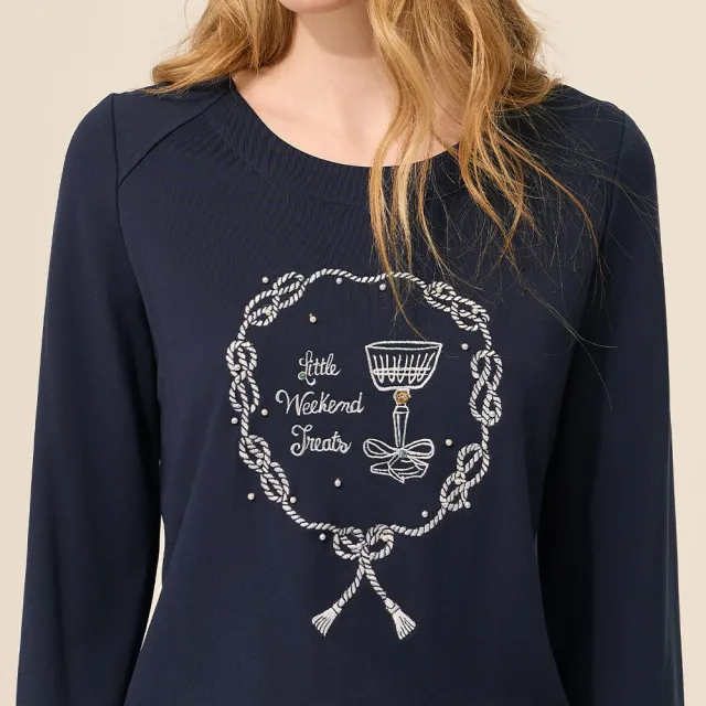 【ILEY 伊蕾】珍珠刺繡縲縈長袖上衣(深藍；M-2L；1253311201)