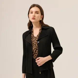 【ILEY 伊蕾】高彈修身寬壓褶短版西裝外套(黑；M-XL；1253364002)