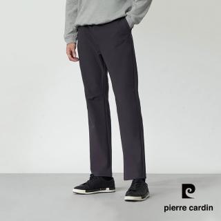 【pierre cardin 皮爾卡登】網路獨家 男款 戶外防風防潑水軟殼休閒褲-深灰色(7255885-97)