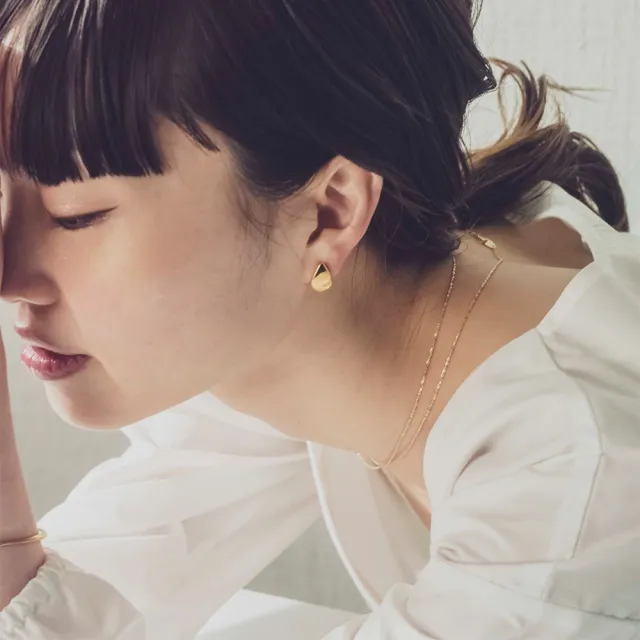【ete】摩登簡約金色水滴C型夾式耳環(金色)
