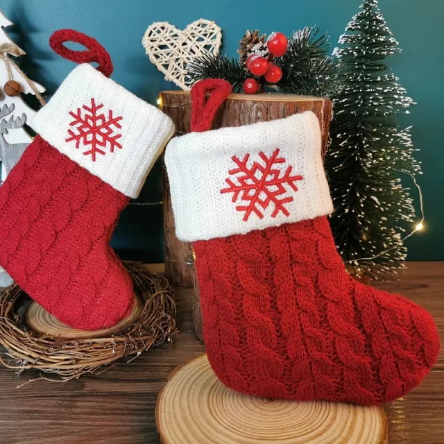 【橘魔法】聖誕紅刺繡字母聖誕襪(掛飾 配飾 裝飾 聖誕老人 聖誕節 耶誕 聖誕禮物 禮物袋 節慶)