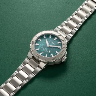【ORIS 豪利時】x Bracenet Aquis 時間之海特別版 300米潛水機械錶(0173377304137-0782405PEB)
