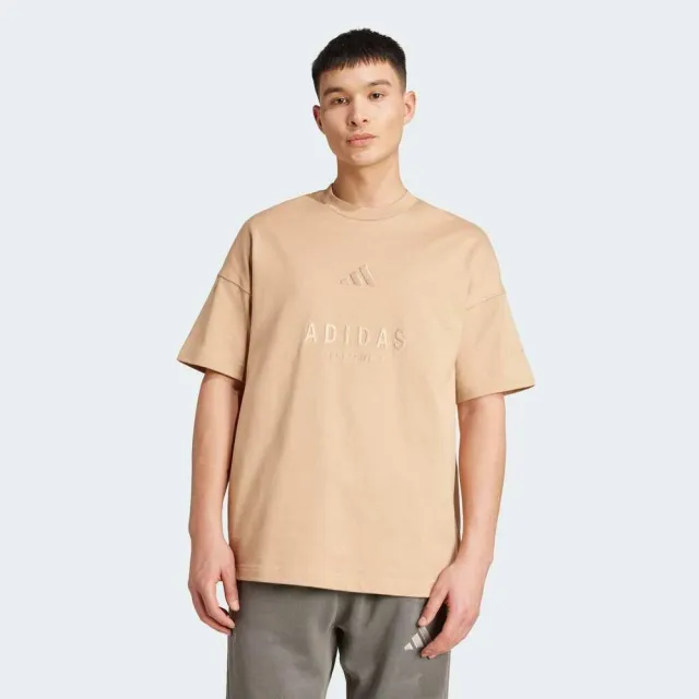 【adidas 愛迪達】愛迪達 M A Szn G T 男 T恤 運動上衣 休閒短袖 卡其 亞版(JL6551)