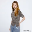 【MOMA】花漾側開衩五分泡泡袖針織上衣(黑底花布)