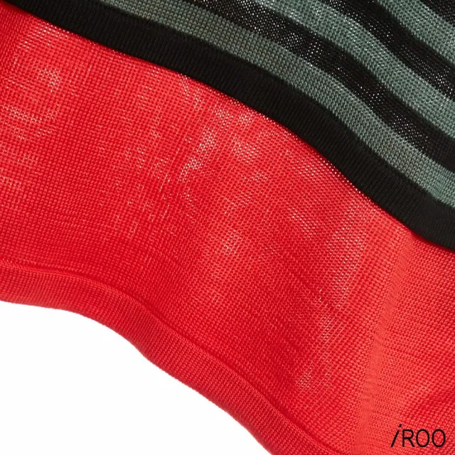 【iROO】配色條紋拉鍊造型上衣