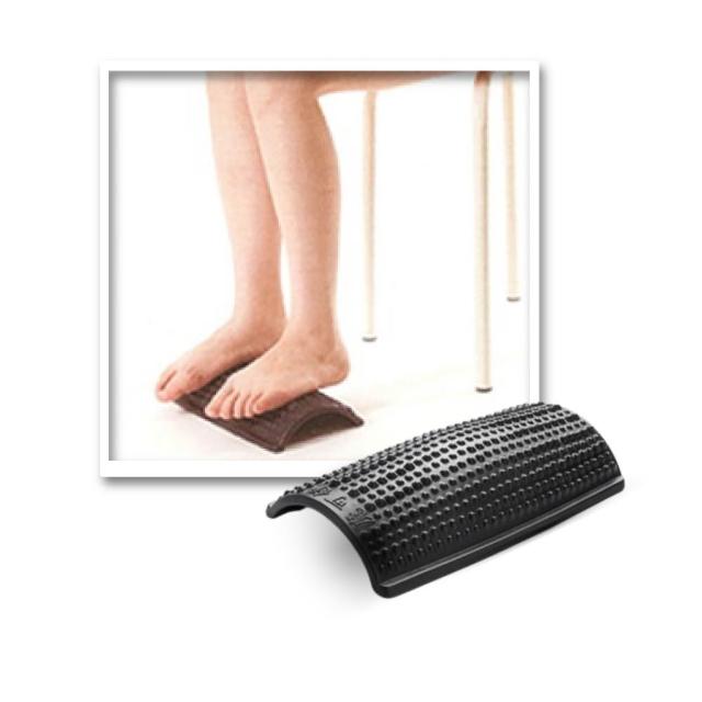 寶草園魔可舒鼎足採用黑色設計，結合遠紅外線科技與穴位按摩功能，輕鬆刺激足底穴位，促進血液迴圈，緩解長時間站立或行走帶來的足部疲勞。適合日常穿著，呵護雙腳健康，提升生活舒適度。