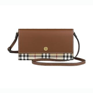 【BURBERRY 巴寶莉】BURBERRY Hannah 金釦刻印LOGO小牛皮拼格紋PVC按釦斜背長夾包(淺棕x米格紋)