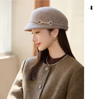 【HaNA 梨花】買一送一贈圍脖 秋冬氛圍感巔峰側邊金鏈毛呢帽毛帽(毛呢帽 秋冬氛圍 立體剪裁)
