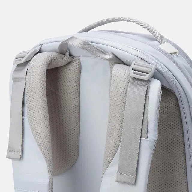【DESCENTE】迪桑特 ENTER 2.0 中性 可擴張後背包 27L-32L(灰色/黑色)