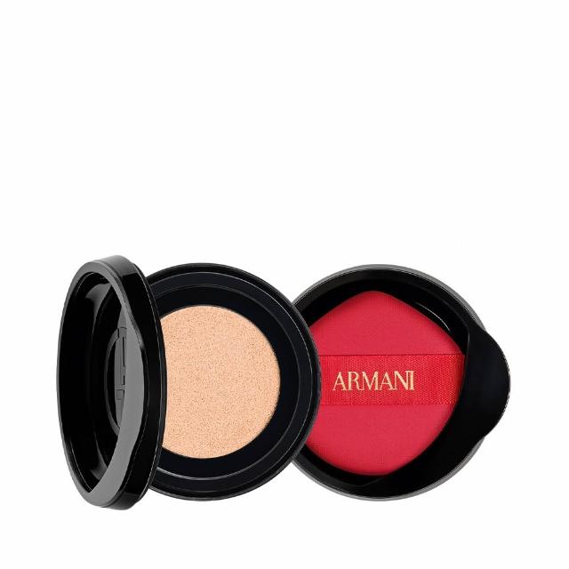 Armani亞曼尼 潤緞光氣墊粉蕊，輕盈遮瑕、持妝持久，擁有柔滑絲絨質感，完美融合肌膚，打造自然透亮好肌膚。適合日常使用，輕拍上臉即可擁有無瑕底妝，是時尚女性必備的底妝聖品。