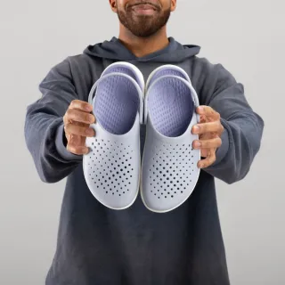 【Crocs官方直營】中性鞋 舒樂克駱格 InMotion Clog(209964-5BR)