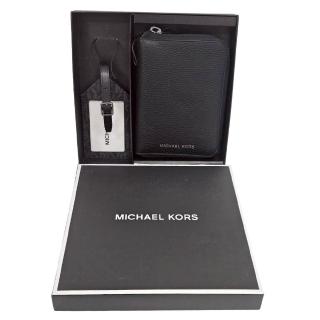 【Michael Kors】Michael Kors MK 超實用荔枝紋拉鍊式護照夾禮盒(送禮 贈原廠紙盒紙袋)