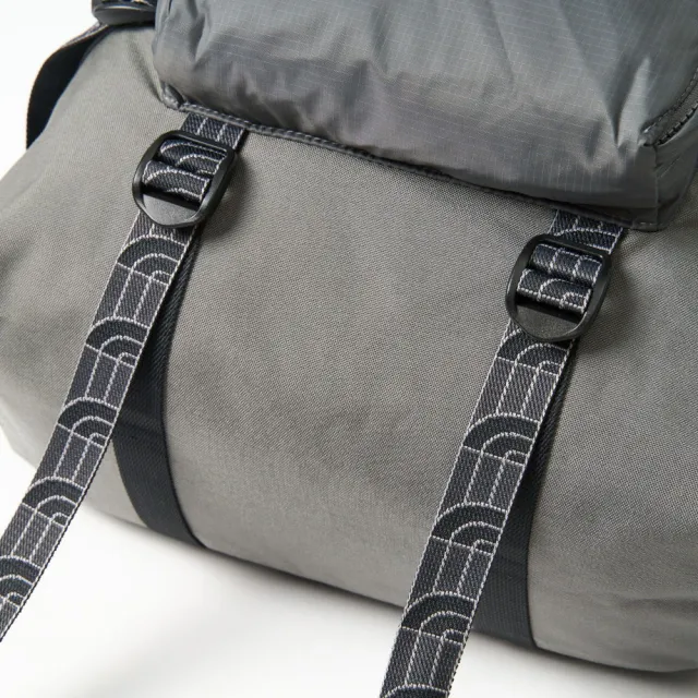 【The North Face】TNF 休閒 運動 後背包 電腦包 大容量 URBAN DAYPACK - AP 男 女 灰(NF0A8DJJ0UZ)