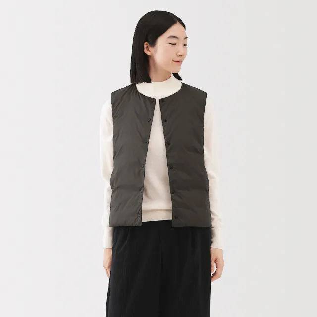 【MUJI 無印良品】女輕量羽絨可攜式無領背心(薰衣草紫/黑色/淺米/煙燻粉/深棕)