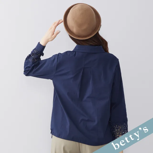 【betty’s 貝蒂思】出清品  袖口鏤空蕾絲抽繩襯衫(深藍)