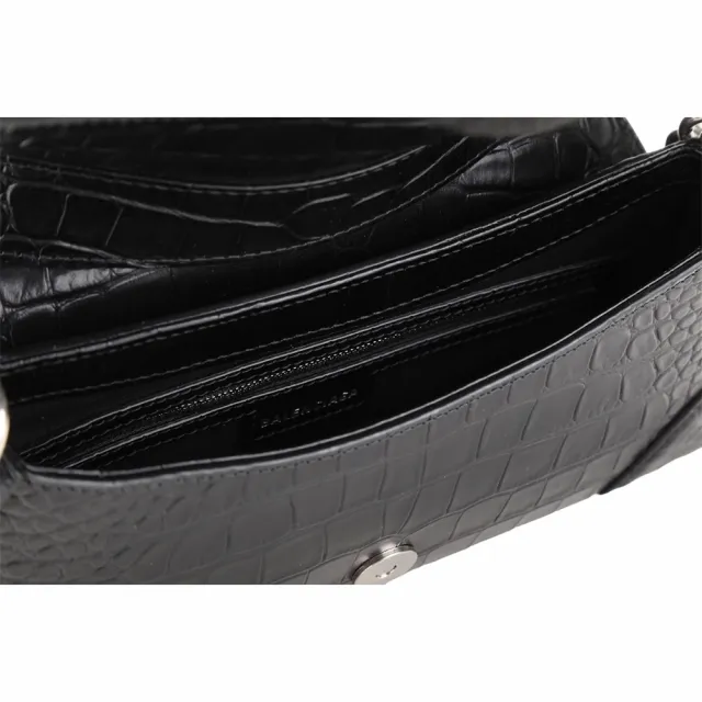 【Balenciaga 巴黎世家】Lindsay 鱷魚紋牛皮翻蓋肩背 斜背弧形包-黑色(斜背包 肩背包 弧形包 手提包)