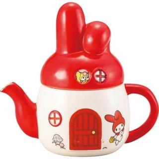【小禮堂】Sanrio 三麗鷗 美樂蒂 陶瓷造型茶壺 550ml 紅蘑菇屋款(平輸品)