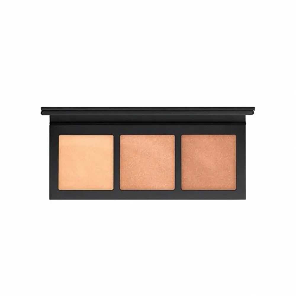 【M.A.C】3D調光盤4.5g(混血立體美顏神器)