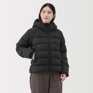 【MUJI 無印良品】女輕量羽絨可攜式附帽外套(黑色/薰衣草紫/深棕)