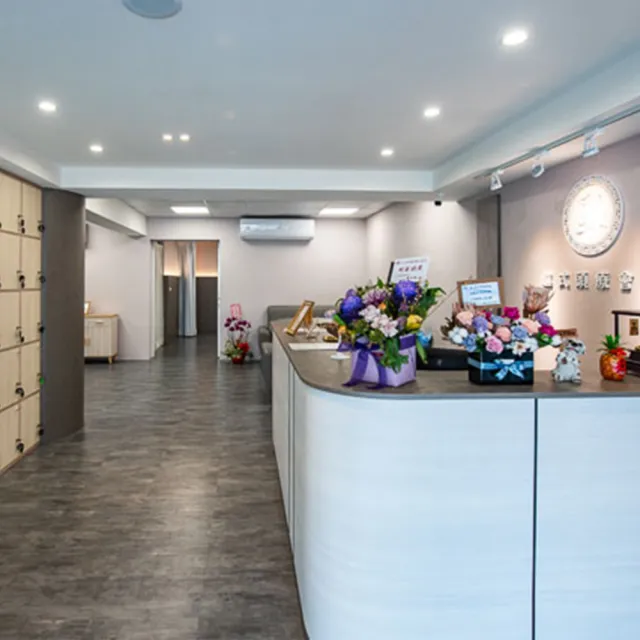 【默 越式頭療會館】越式鬆舒壓洗髮+足部方案75分(加贈耳燭)